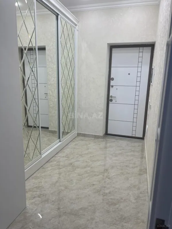 Kirayə verilir 3 otaqlı mənzil 105 m²