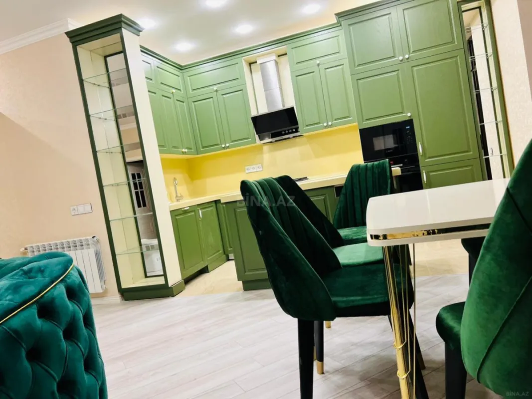 Kirayə verilir 3 otaqlı mənzil 108 m²