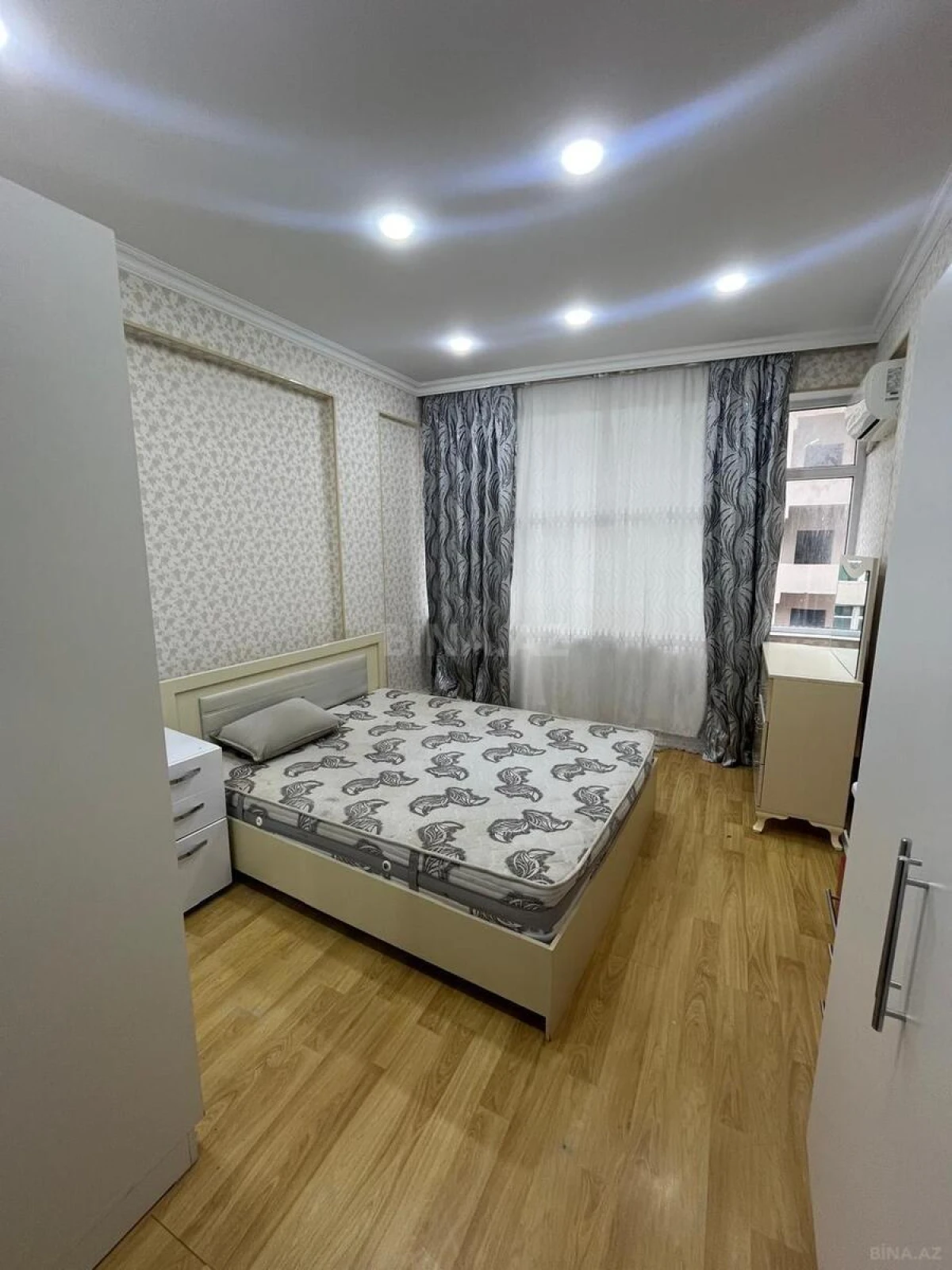 Satılır 2 otaqlı mənzil 56 m²
