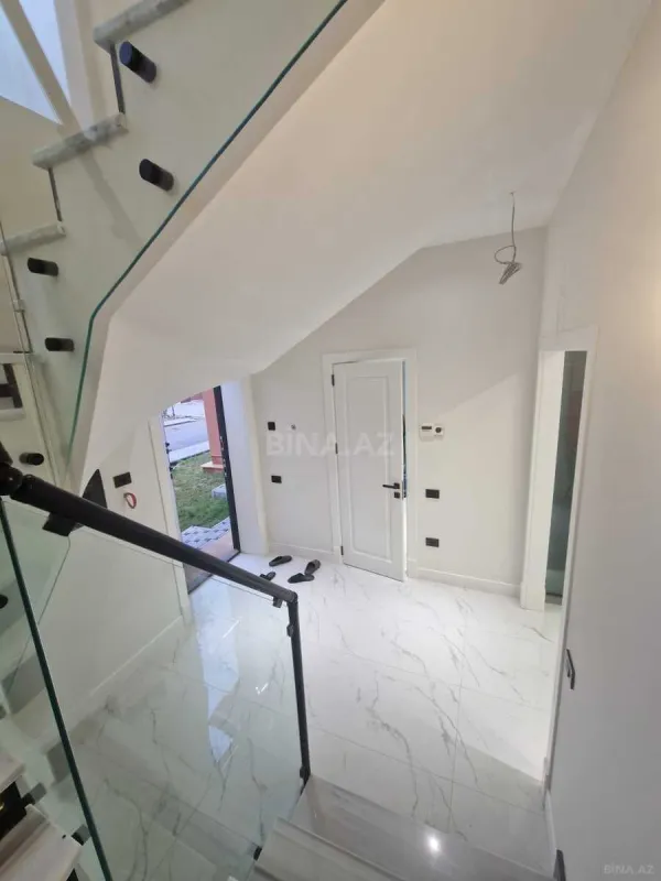 Kirayə verilir 4 otaqlı həyət evi 200 m²