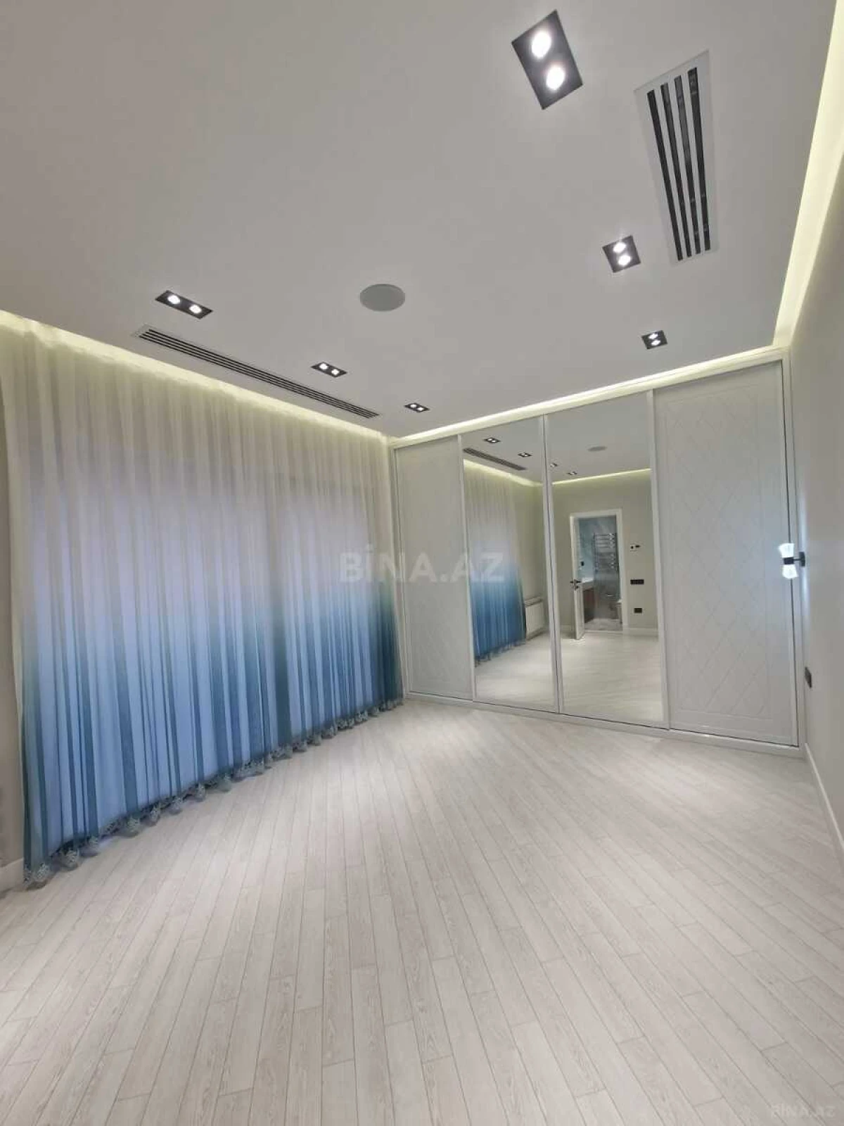 Kirayə verilir 4 otaqlı həyət evi 200 m²