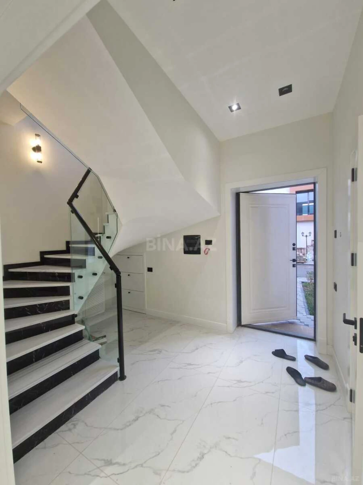 Kirayə verilir 4 otaqlı həyət evi 200 m²