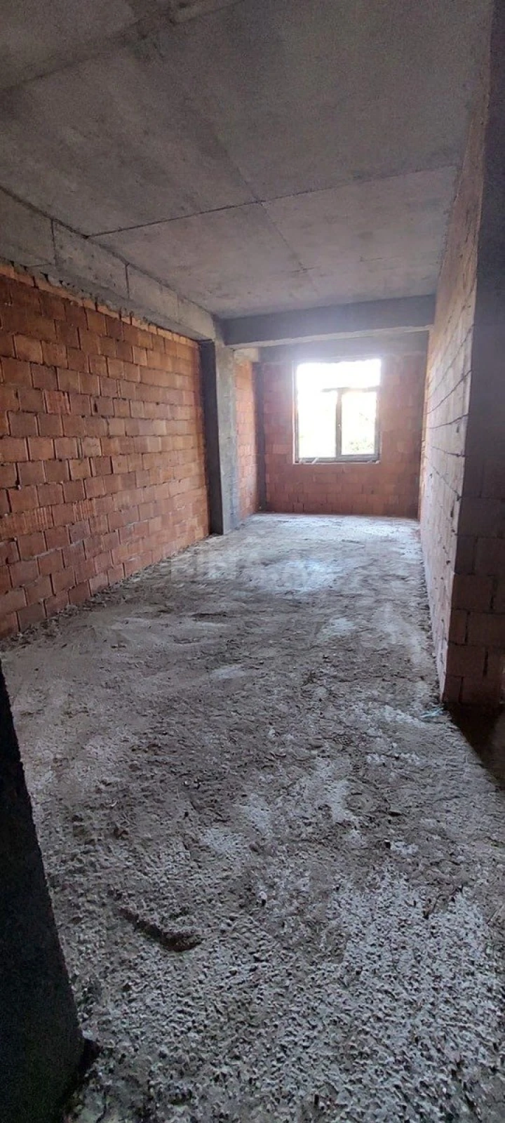 Satılır 1 otaqlı mənzil 60 m²