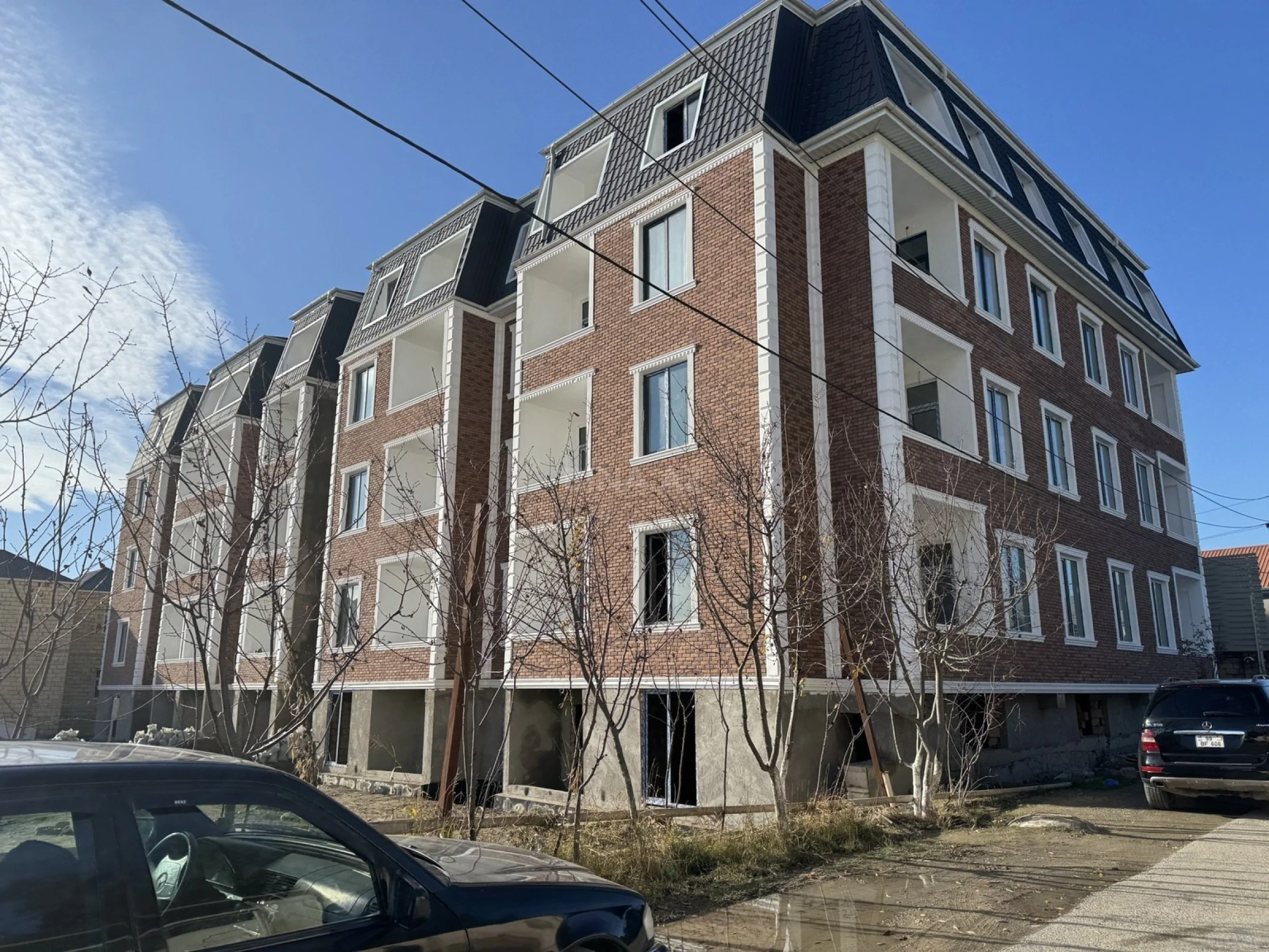 Satılır 2 otaqlı mənzil 70 m²