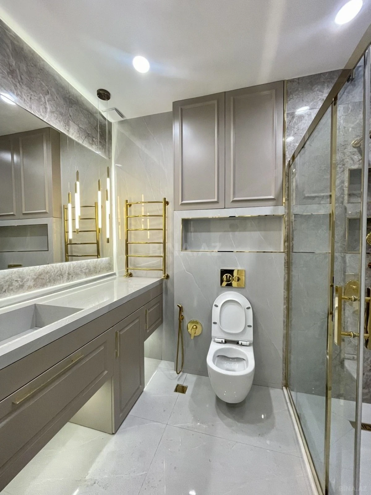 Kirayə verilir 2 otaqlı mənzil 75 m²