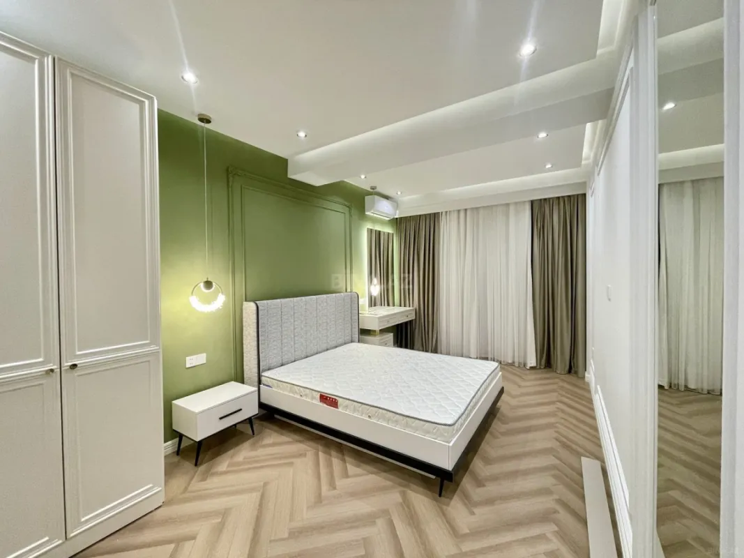 Kirayə verilir 2 otaqlı mənzil 75 m²