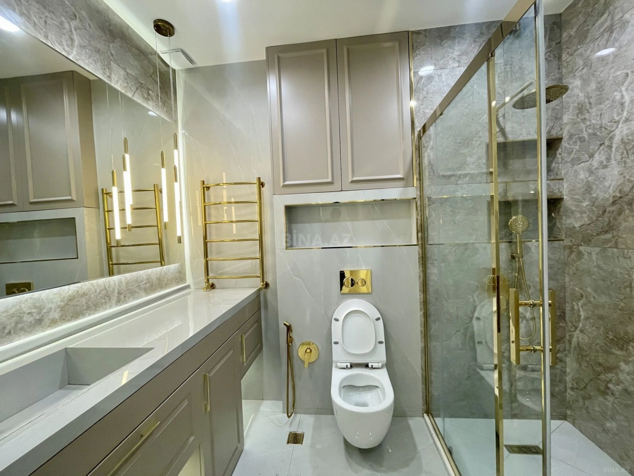 Kirayə verilir 2 otaqlı mənzil 75 m²