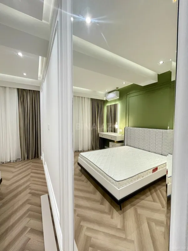 Kirayə verilir 2 otaqlı mənzil 75 m²