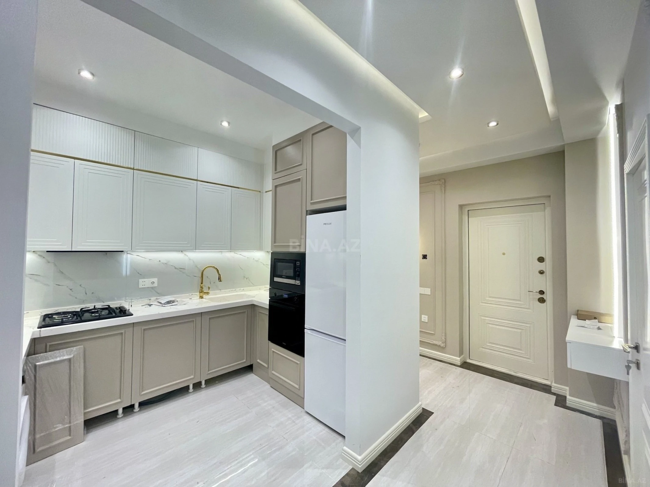 Kirayə verilir 2 otaqlı mənzil 75 m²