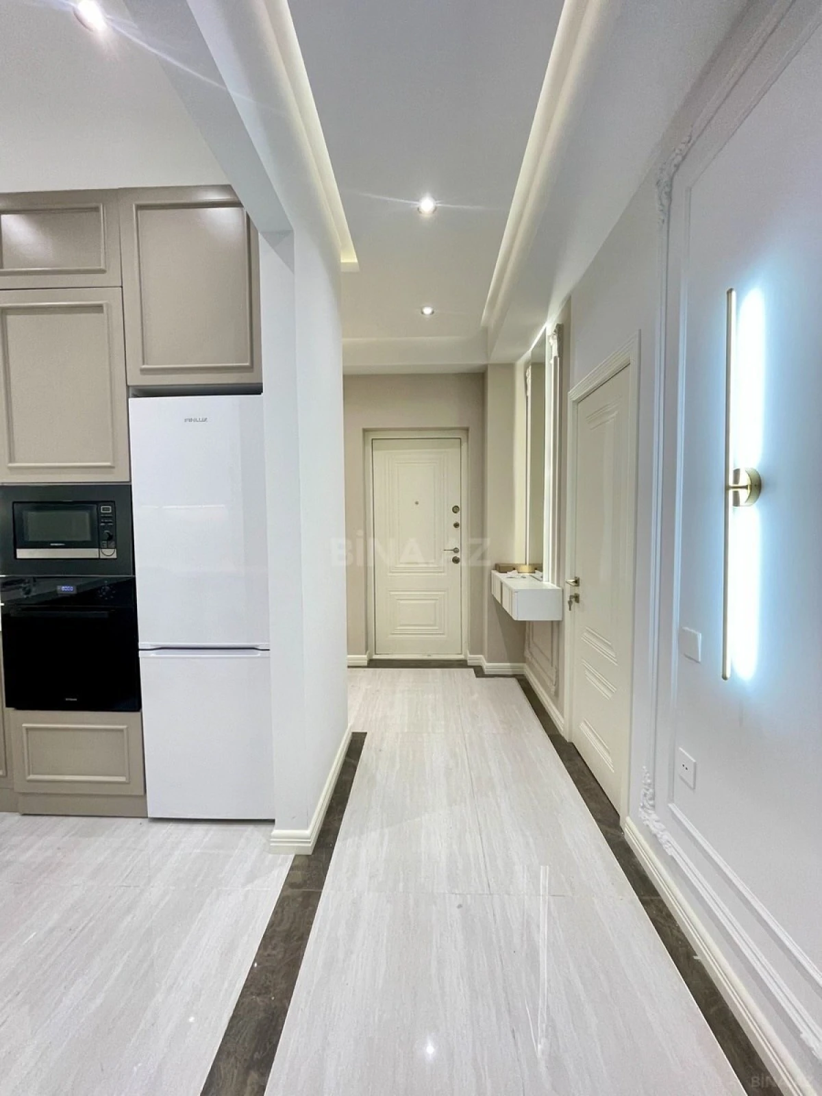 Kirayə verilir 2 otaqlı mənzil 75 m²