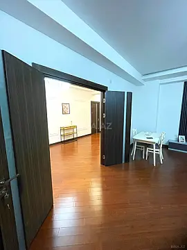 Satılır 3 otaqlı mənzil 135 m²