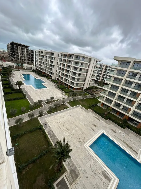 Satılır 1 otaqlı mənzil 57 m²