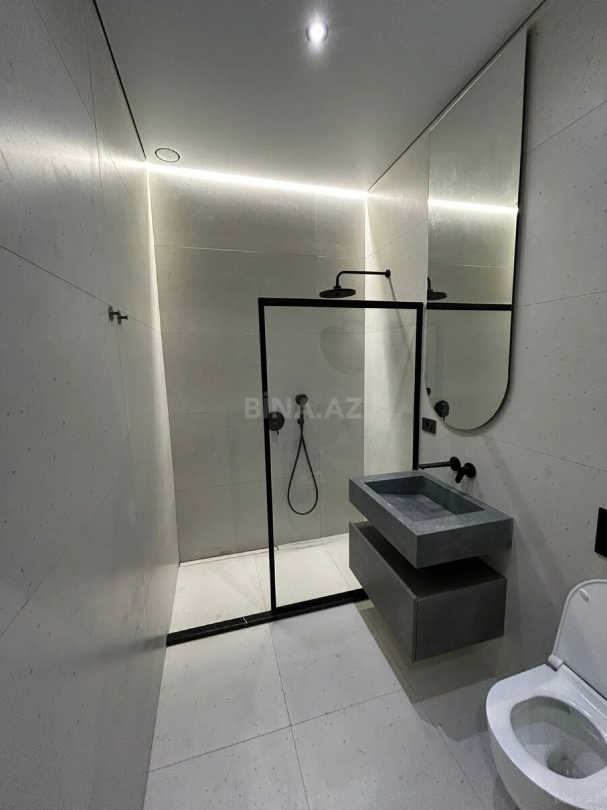 Satılır 1 otaqlı mənzil 57 m²