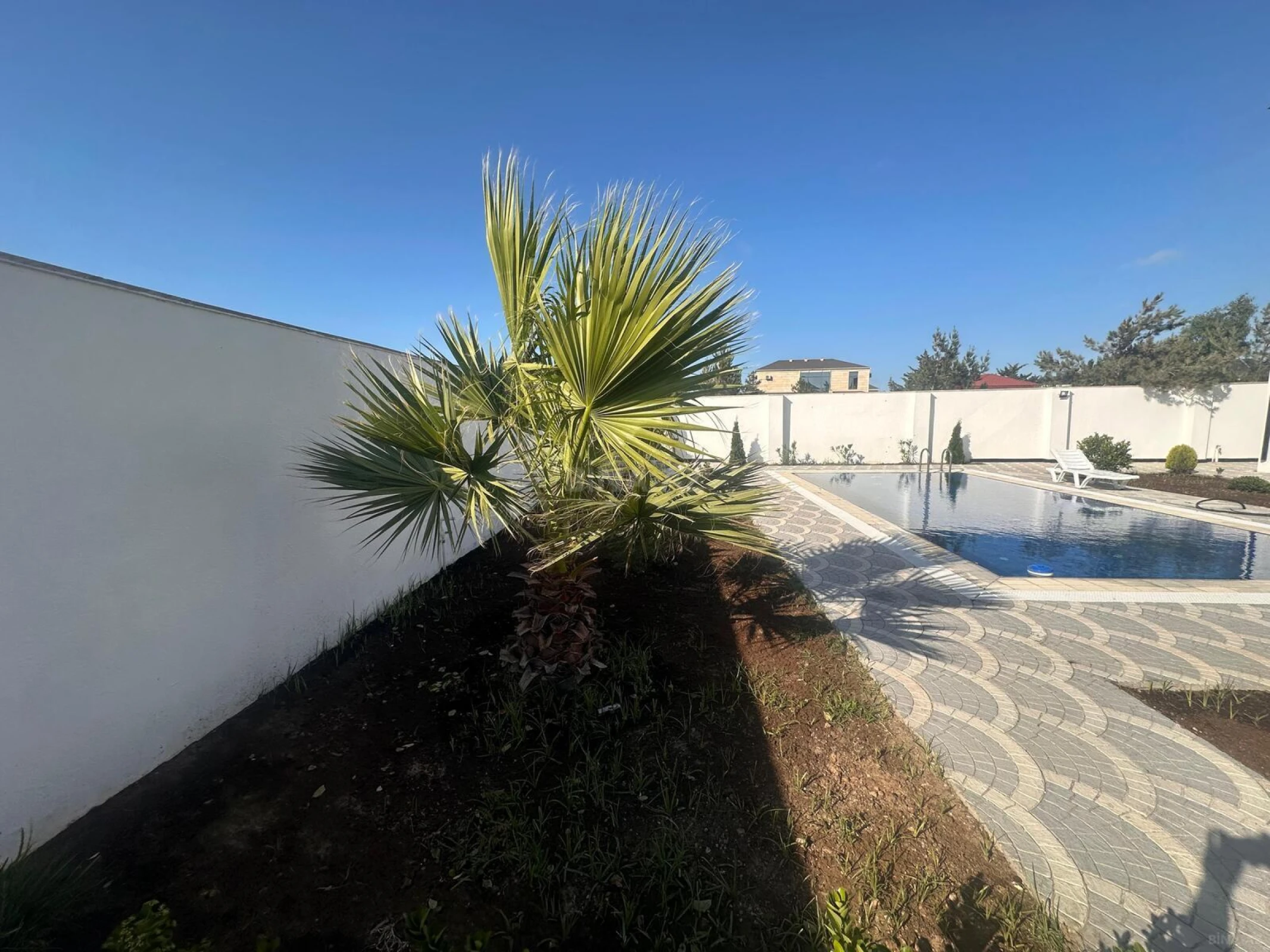 Satılır 6 otaqlı həyət evi 220 m²