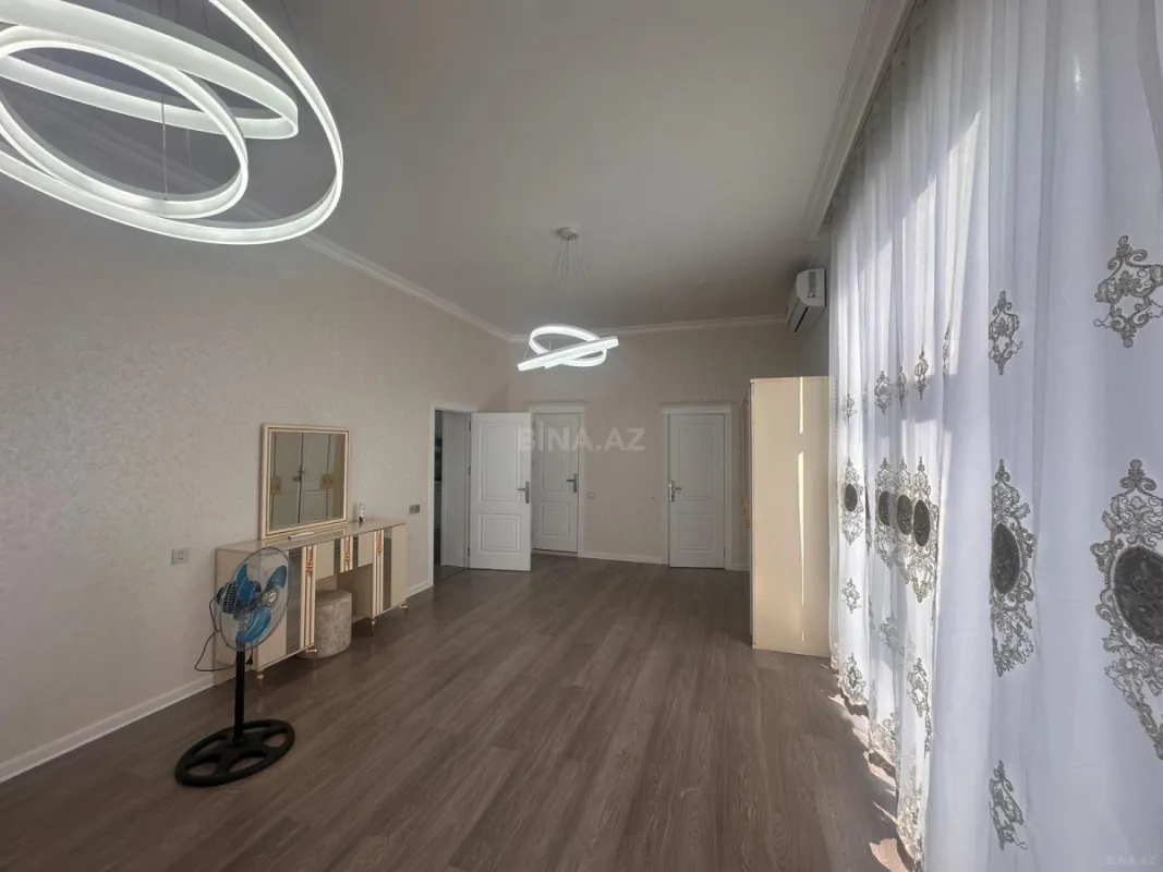 Satılır 6 otaqlı həyət evi 220 m²