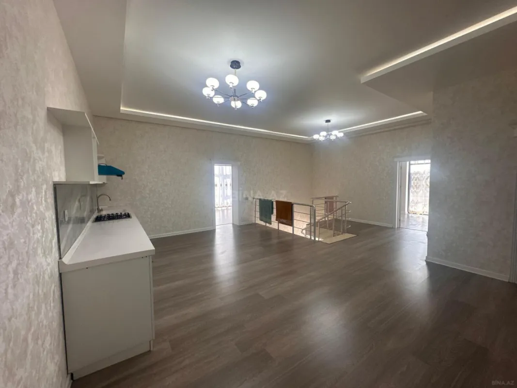 Satılır 6 otaqlı həyət evi 220 m²