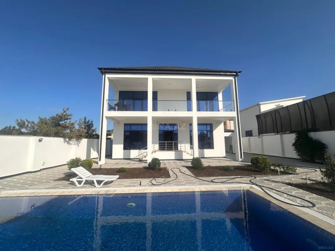 Satılır 6 otaqlı həyət evi 220 m²