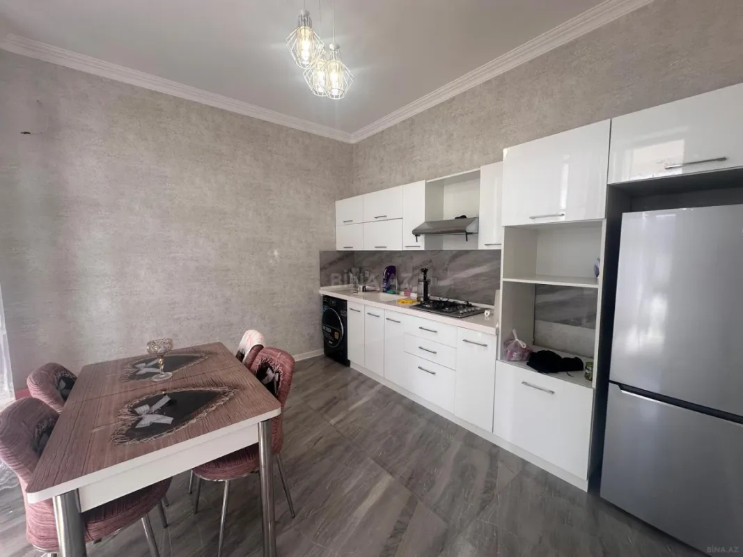 Satılır 6 otaqlı həyət evi 220 m²