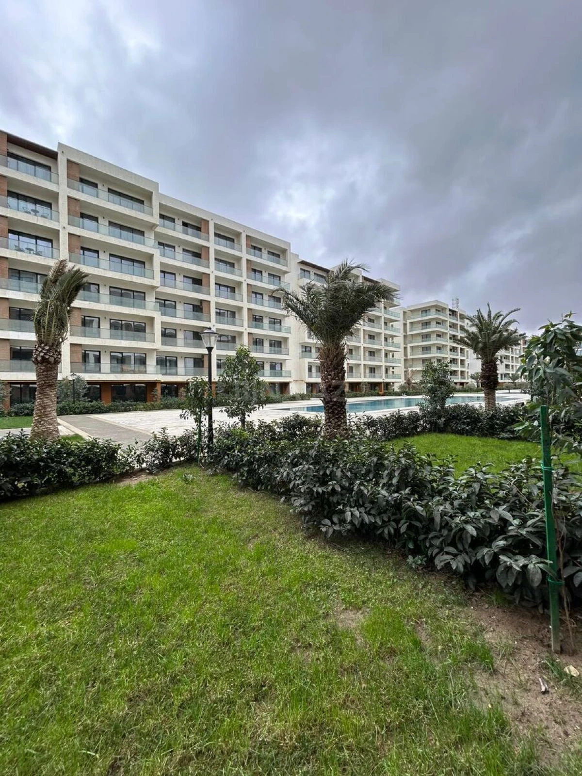 Satılır 1 otaqlı mənzil 57 m²