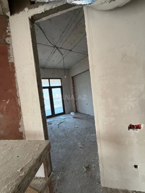 Satılır 4 otaqlı mənzil 200 m²