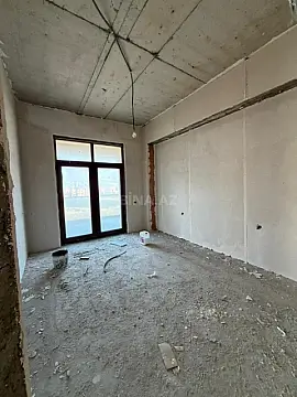 Satılır 4 otaqlı mənzil 200 m²