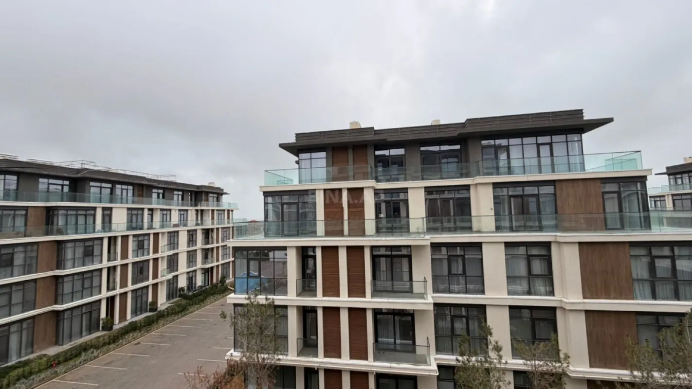 Satılır 2 otaqlı mənzil 92 m²