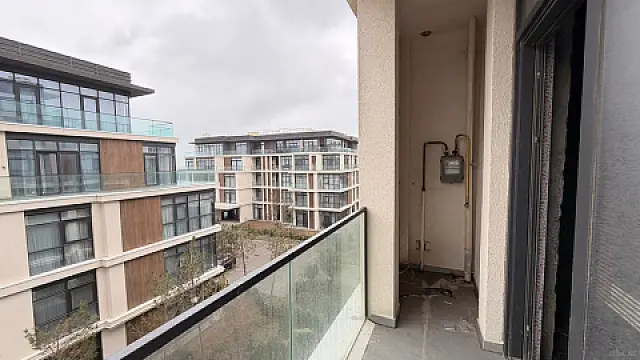 Satılır 2 otaqlı mənzil 92 m²