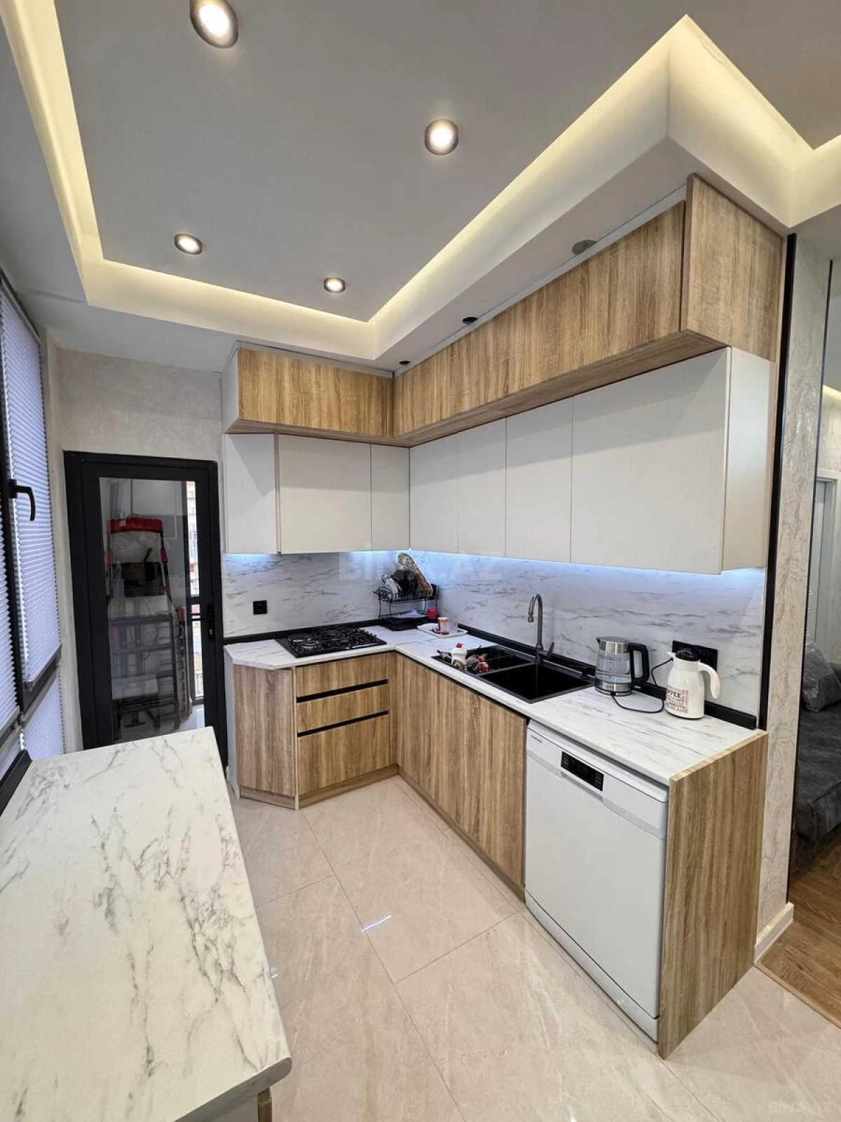 Kirayə verilir 3 otaqlı mənzil 100 m²