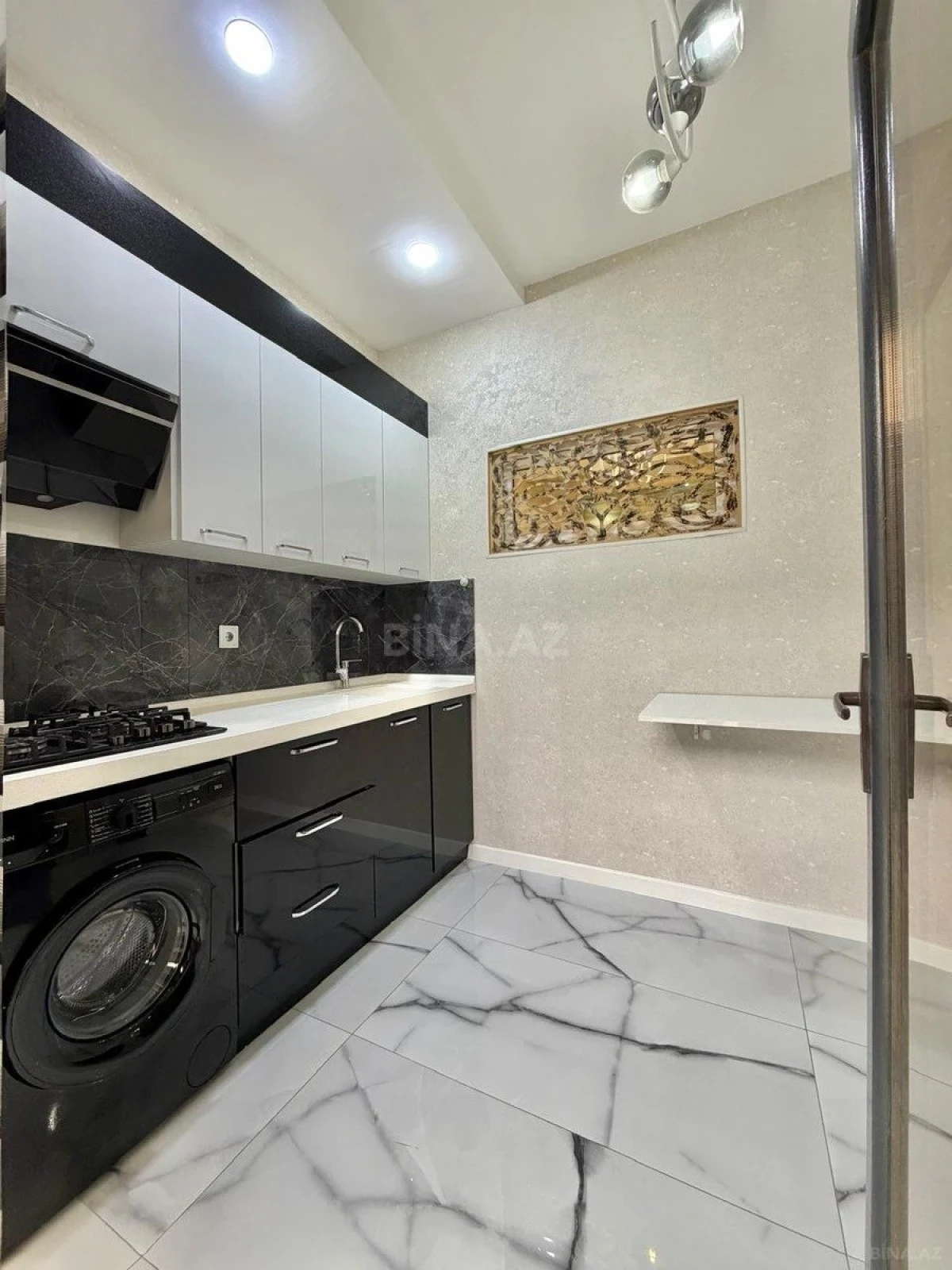 Satılır 2 otaqlı mənzil 61 m²