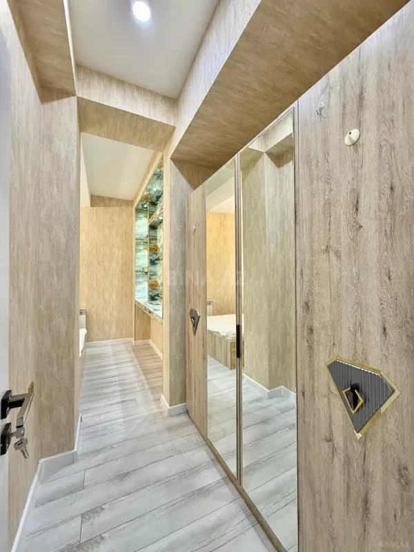 Satılır 2 otaqlı mənzil 61 m²