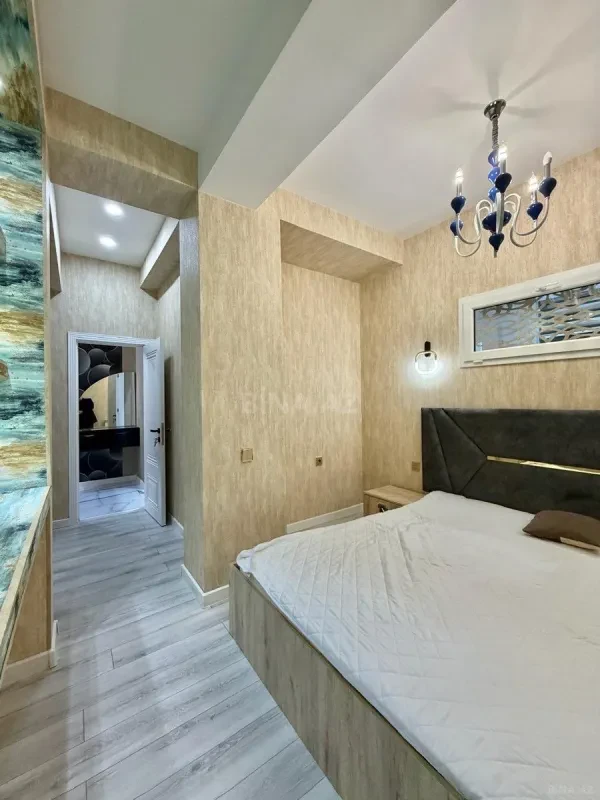 Satılır 2 otaqlı mənzil 61 m²