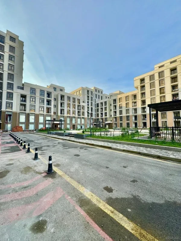 Satılır 2 otaqlı mənzil 61 m²