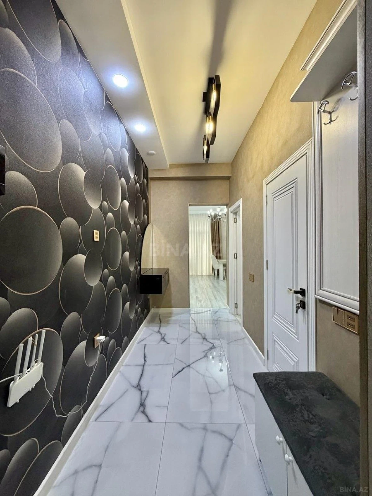 Satılır 2 otaqlı mənzil 61 m²