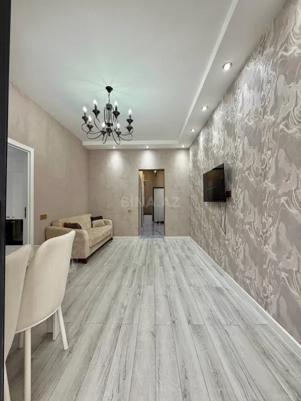 Satılır 2 otaqlı mənzil 61 m²
