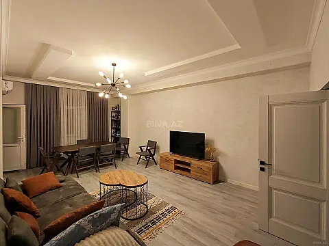 Satılır 3 otaqlı mənzil 150 m²
