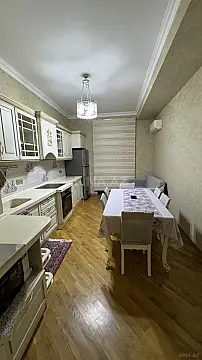 Kirayə verilir 3 otaqlı mənzil 134 m²