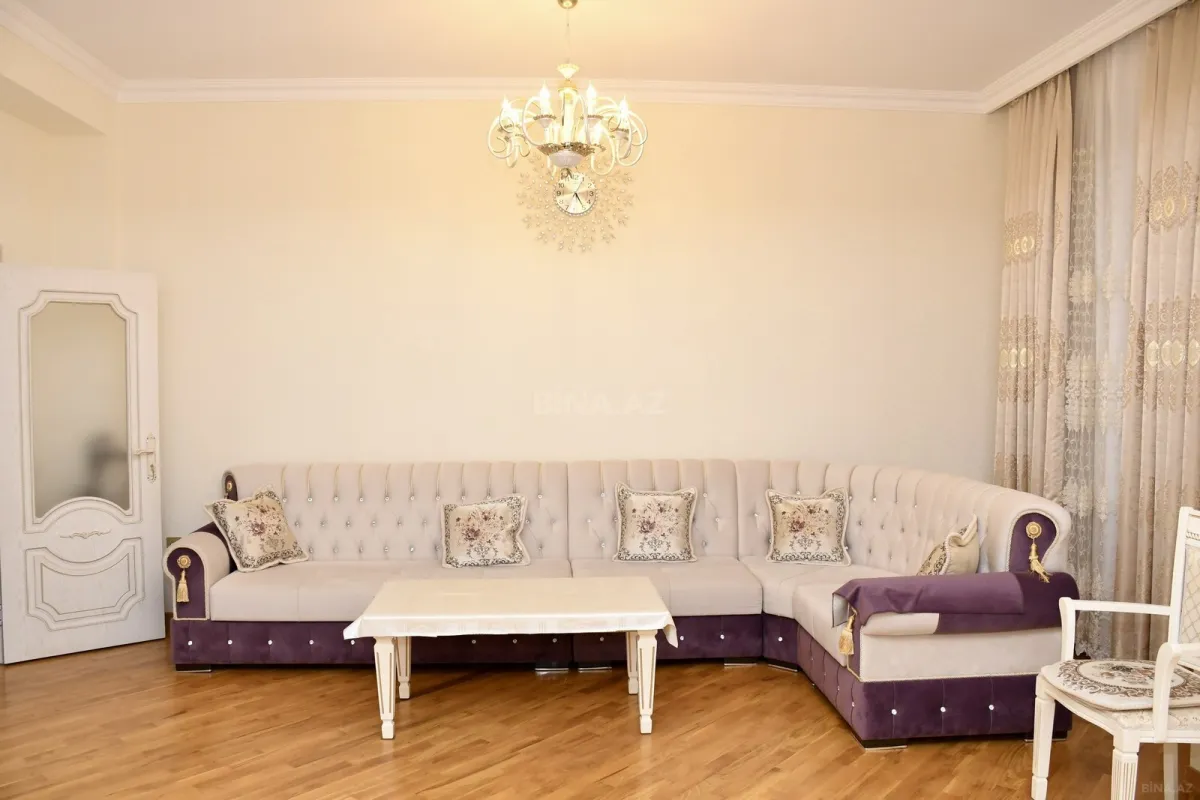 Kirayə verilir 3 otaqlı mənzil 134 m²