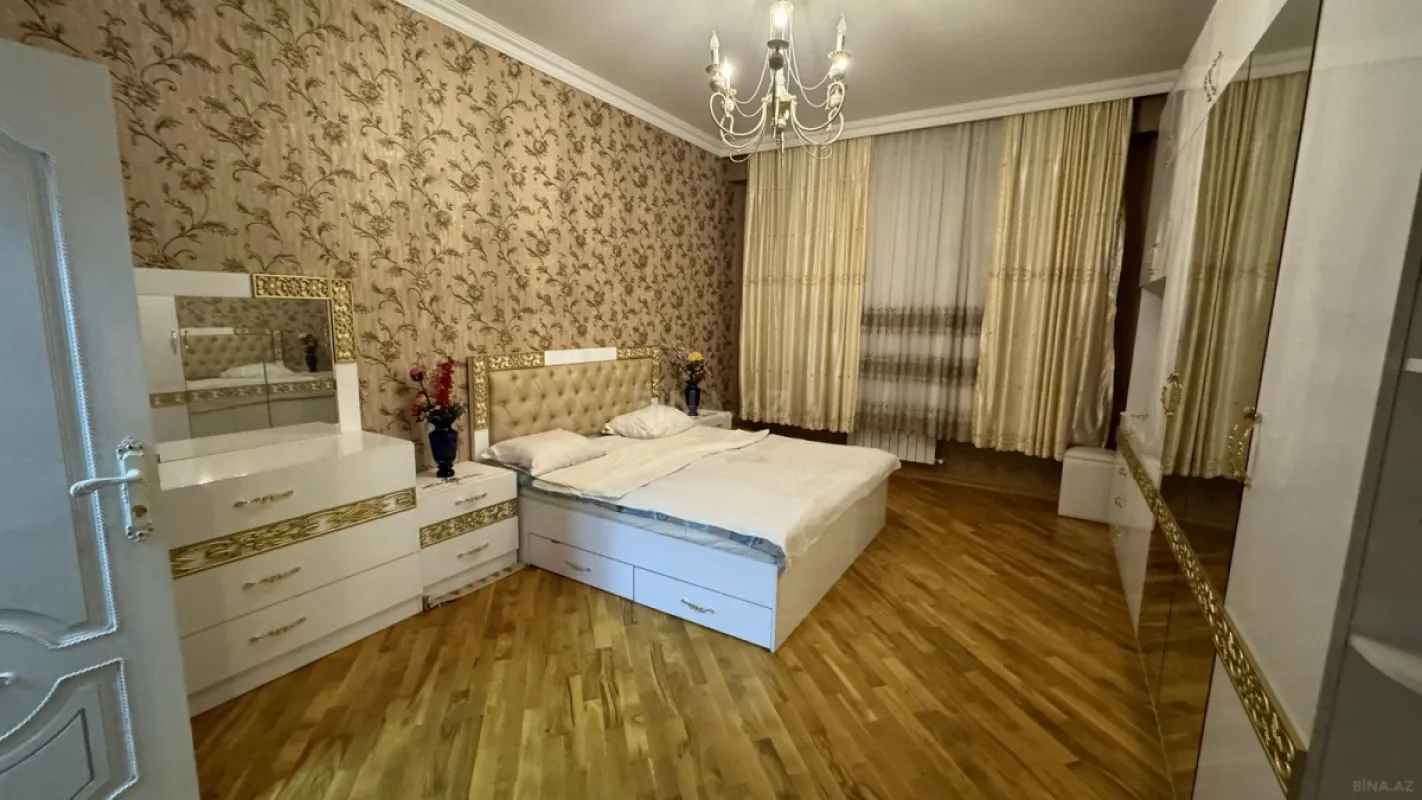 Kirayə verilir 3 otaqlı mənzil 134 m²
