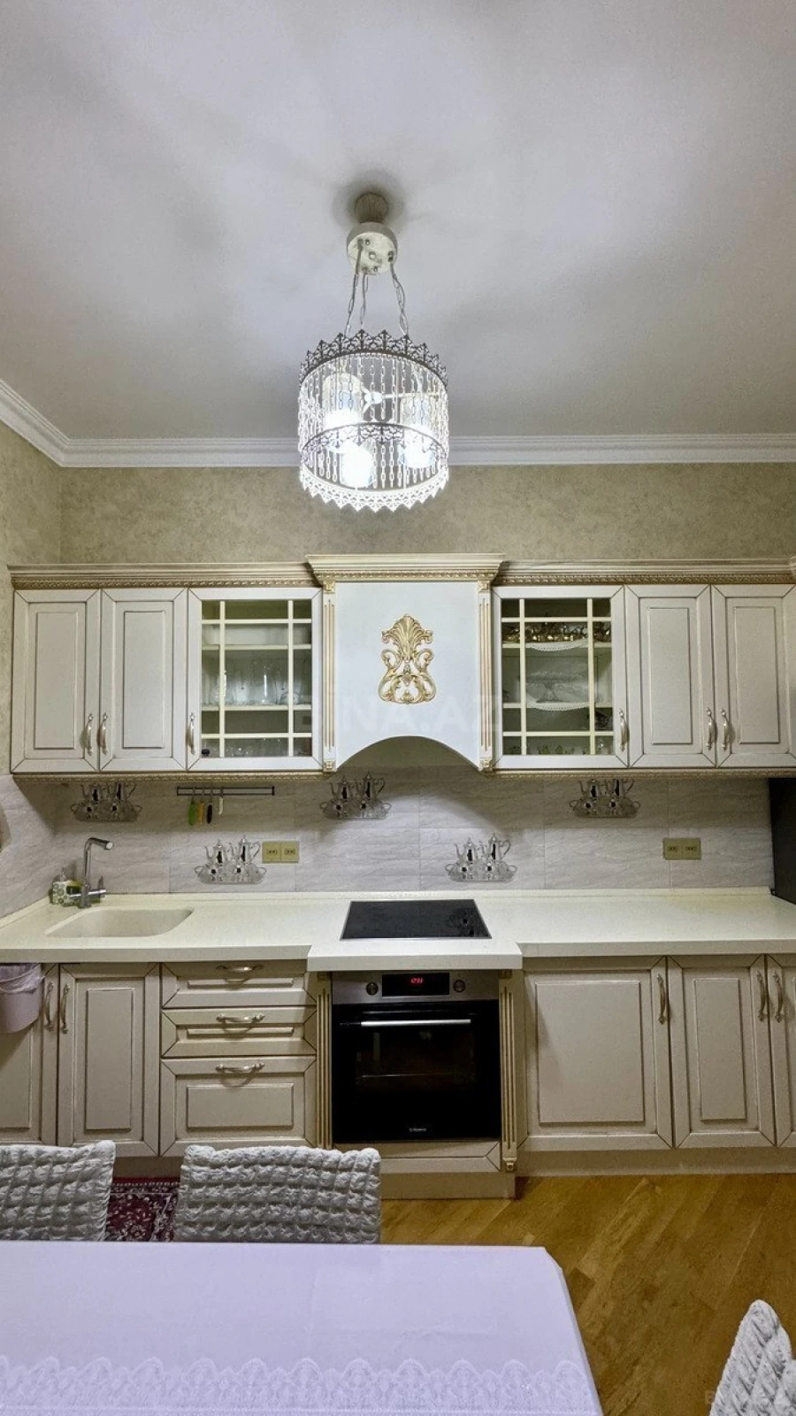 Kirayə verilir 3 otaqlı mənzil 134 m²