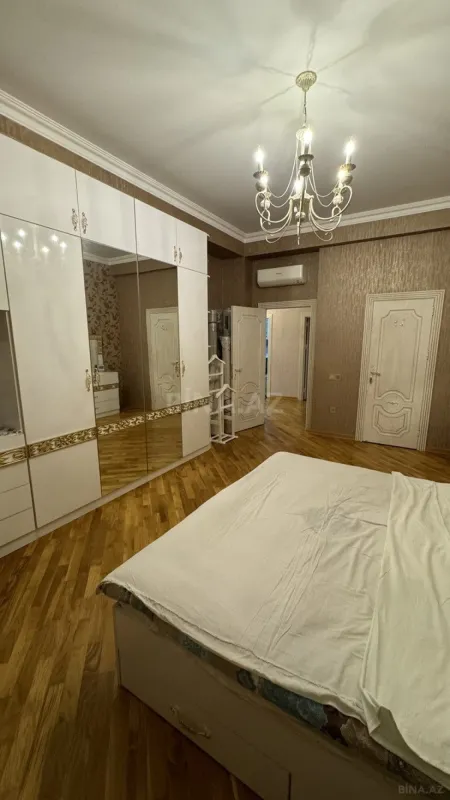 Kirayə verilir 3 otaqlı mənzil 134 m²