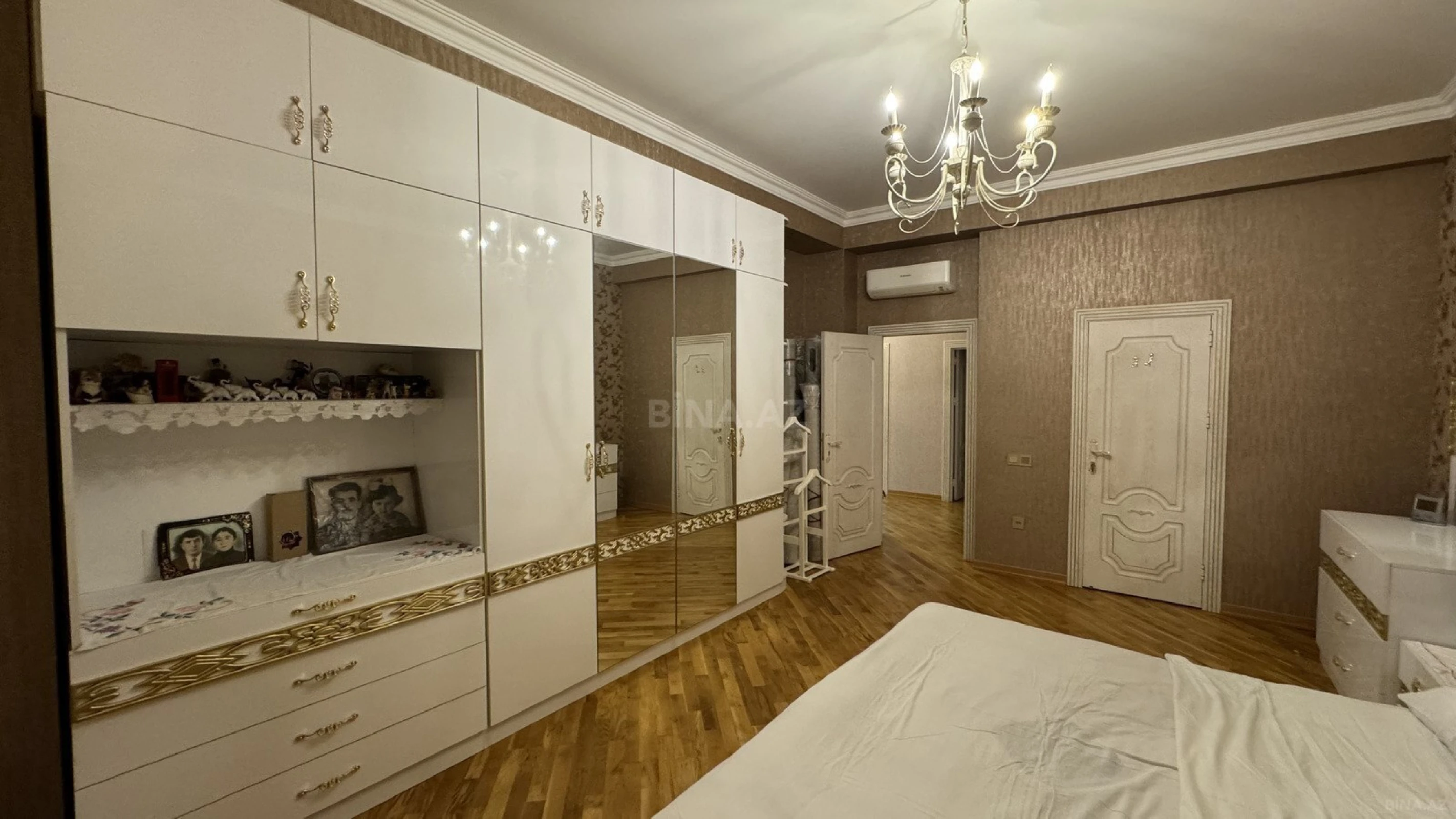 Kirayə verilir 3 otaqlı mənzil 134 m²