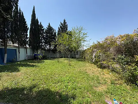 Satılır 8 otaqlı həyət evi 320 m²