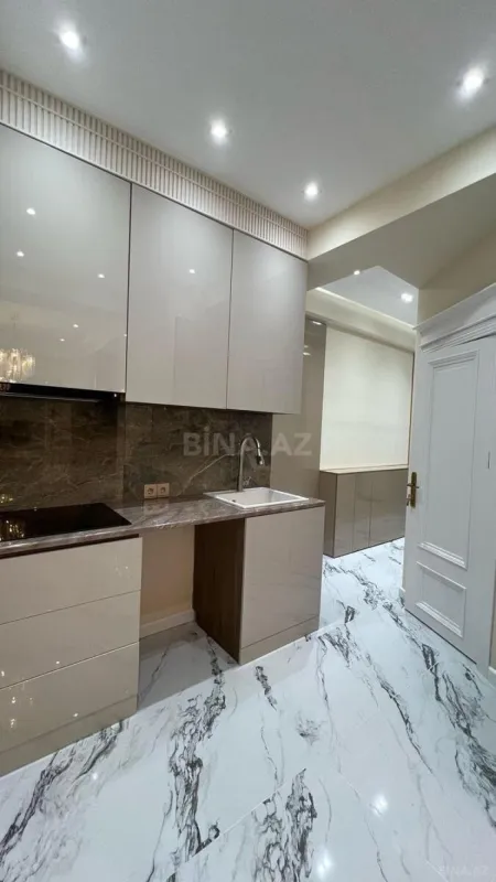 Satılır 2 otaqlı mənzil 65 m²