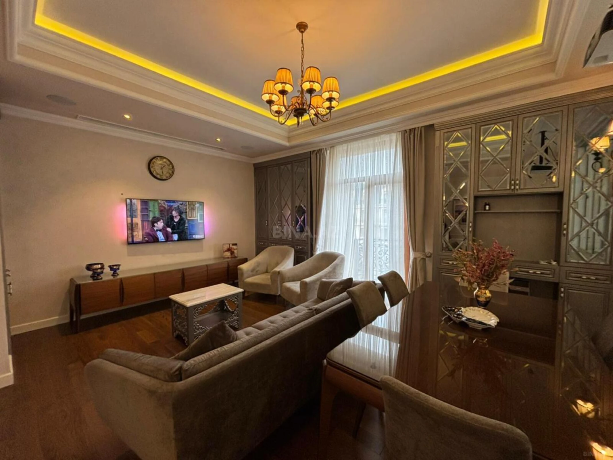 Kirayə verilir 3 otaqlı mənzil 111 m²