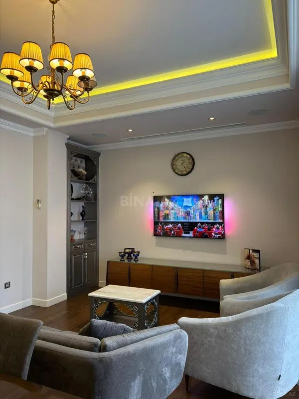 Kirayə verilir 3 otaqlı mənzil 111 m²