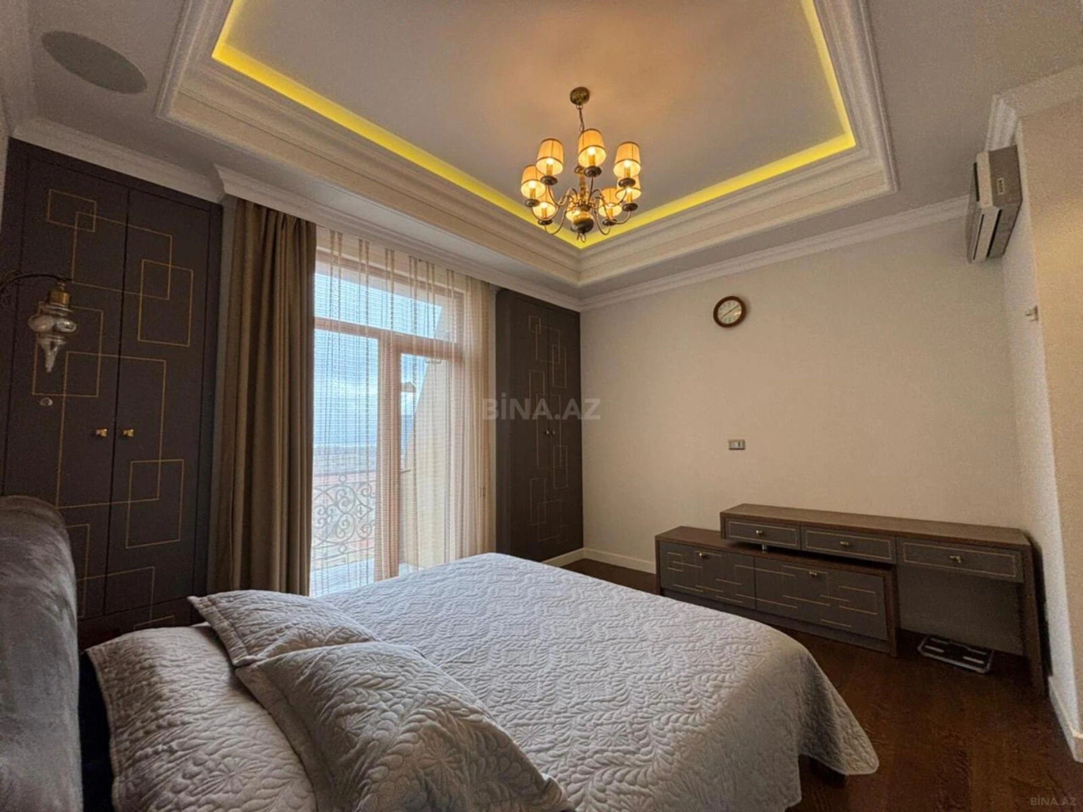 Kirayə verilir 3 otaqlı mənzil 111 m²
