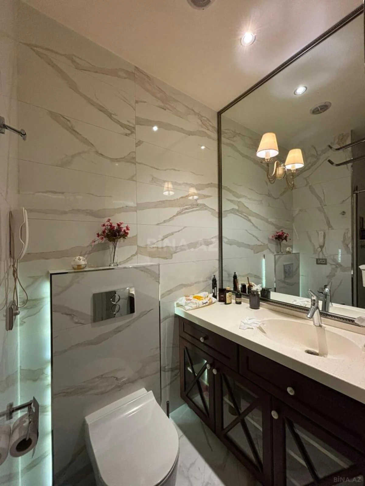 Kirayə verilir 3 otaqlı mənzil 111 m²