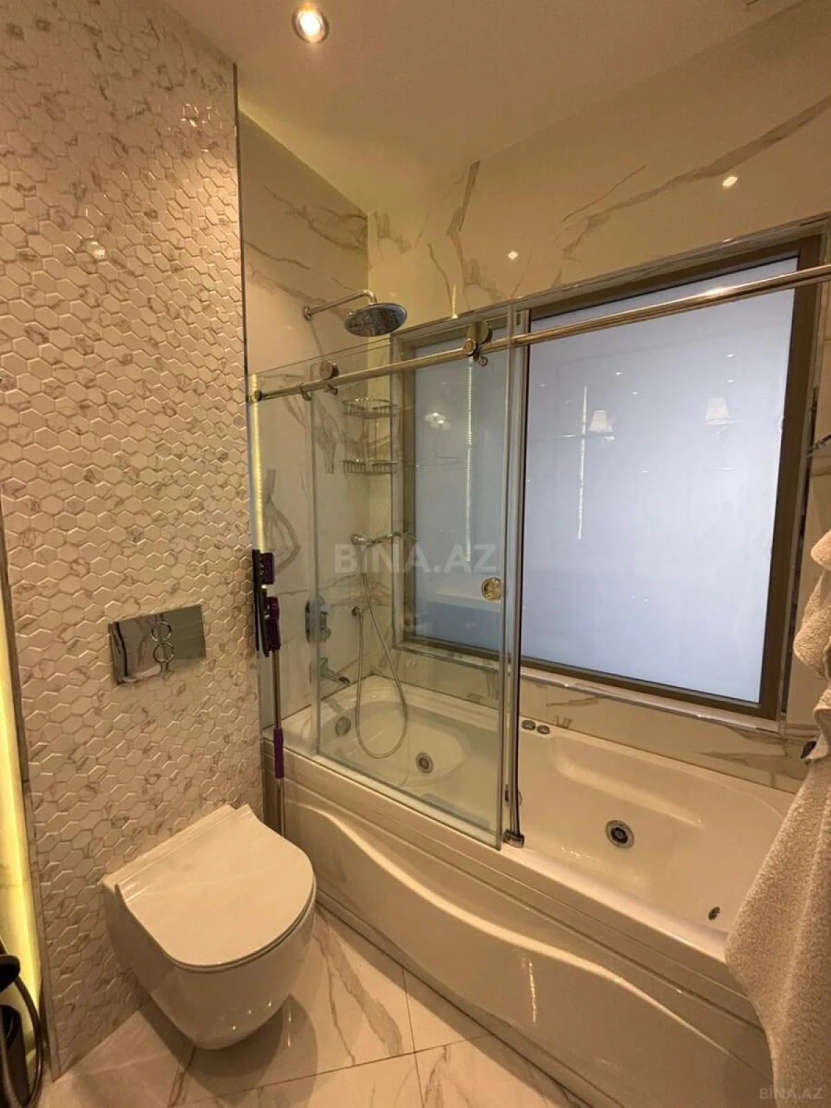 Kirayə verilir 3 otaqlı mənzil 111 m²