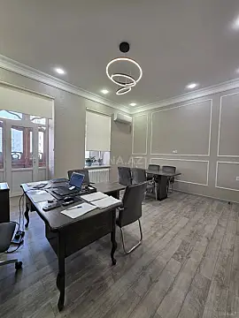 Satılır 3 otaqlı ofis 100 m²