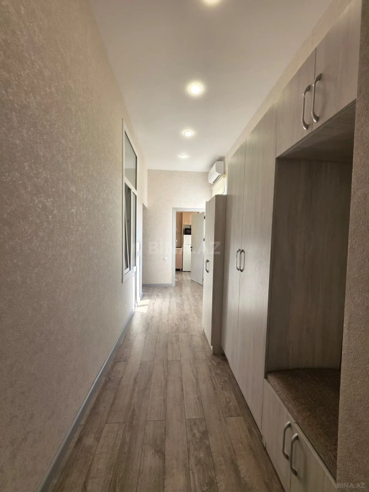 Satılır 3 otaqlı ofis 100 m²